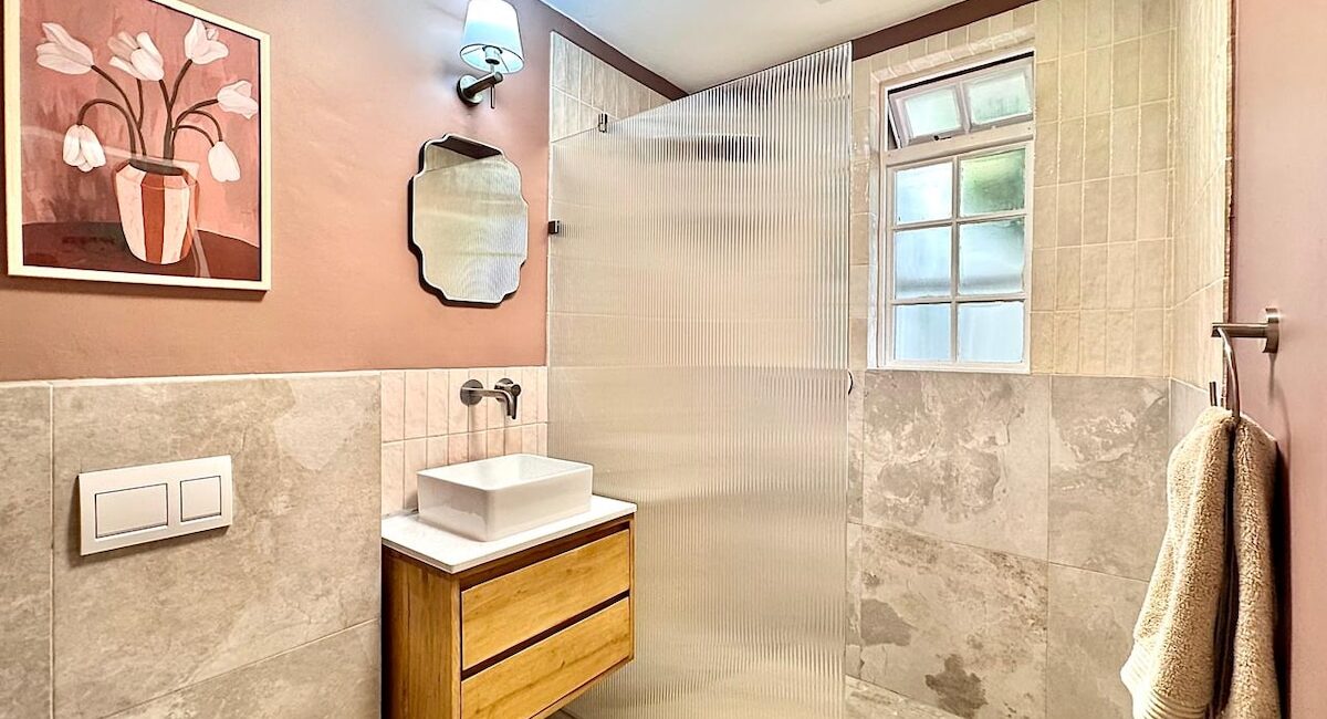Queens Suites – Kitchenette