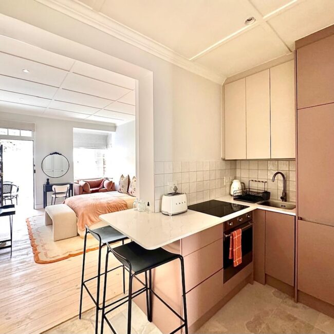 Queens Suites – Studio Interior