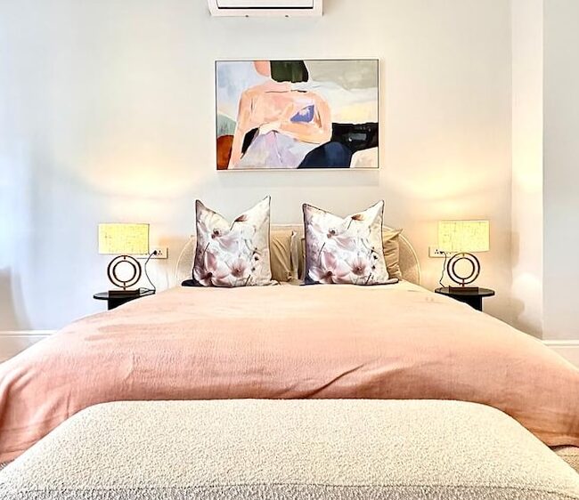 Queens Suites – Bedroom Detail