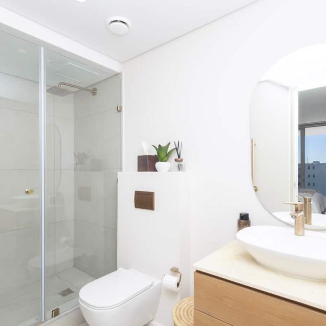 Bantry Bay Beauty - Bathroom
