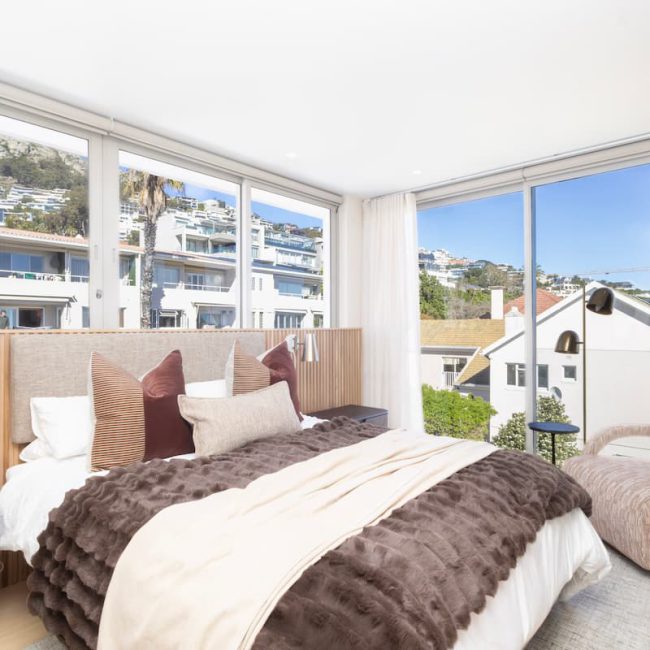 Bantry Bay Beauty - Lounge Detail