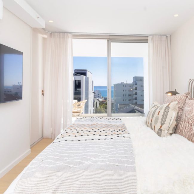 Bantry Bay Beauty - Main Bedroom